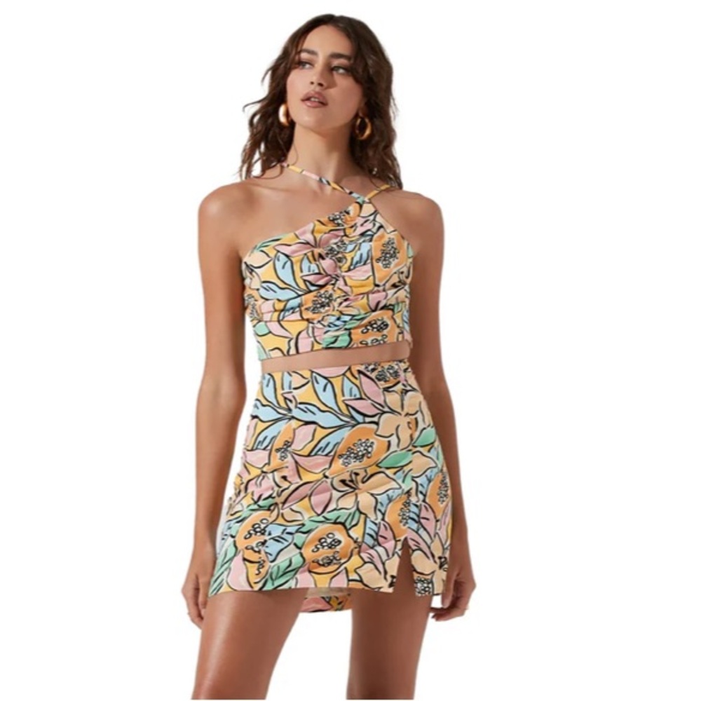 Astr the Label Tropical Print Mini Skirt